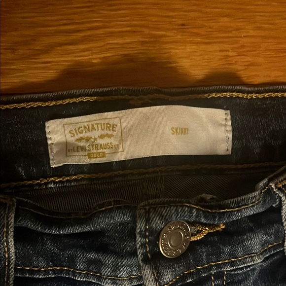 Men's Levi’s Dark Wash Jeans - Picture 2 of 5